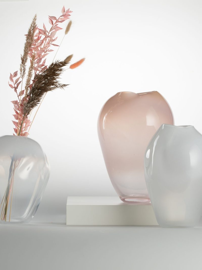 Illusia Vase White Katztudio - Hand blown glass